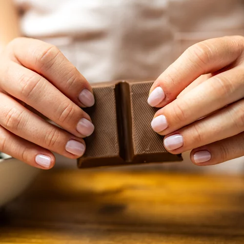 Συνταγή για σπιτικά snickers με λίγες θερμίδες και χωρίς ζάχαρη