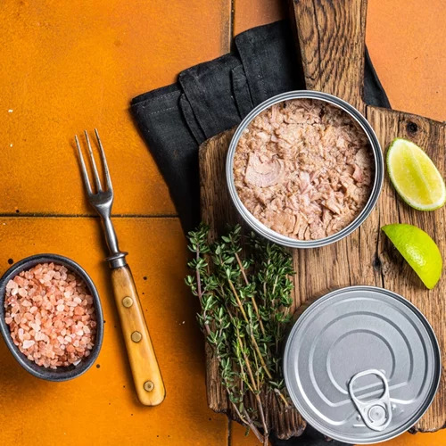 Είναι τα τρόφιμα σε κονσέρβα θρεπτικά, τελικά; Να τα προσθέτω στη διατροφή μου;