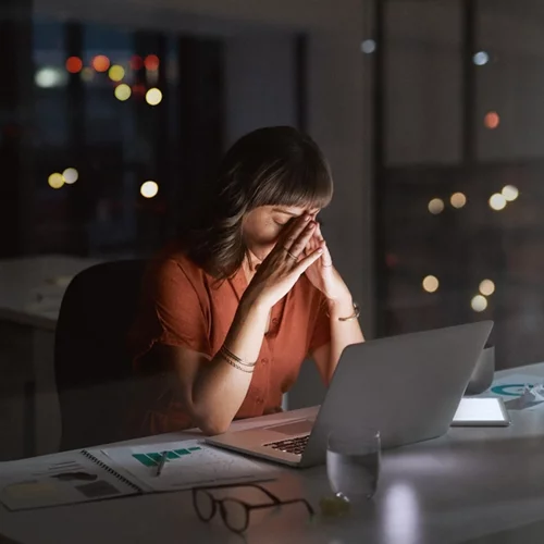 Τεράστια επιχείρηση της ΕΛ.ΑΣ. για εξάρθρωση κυκλώματος revenge porn - Διαδικτυακή διαπόμπευση με 5-35 ευρώ