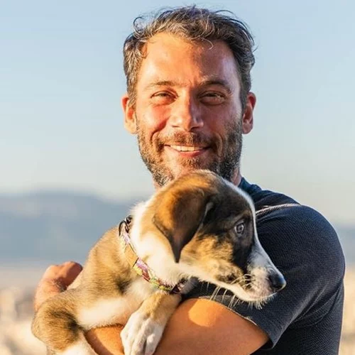 Αντίνοος Αλμπάνης | "Κάποιος έκανε λογαριασμό στα social εν αγνοία μου κι έκλεινε ραντεβού με κορίτσια 16-17 χρονών"