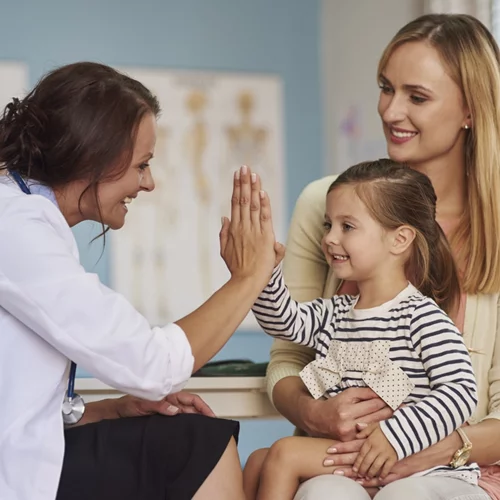 Στρεπτόκοκκος | "Δεν πρέπει οι μητέρες να κάνουν μόνες τους το strep test στα παιδιά" λέει η γιατρός Ματίνα Παγώνη