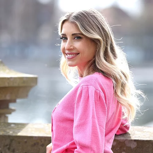 5 οικονομικά αρώματα και mists πούδρας που θα ξετρελάνουν τους πάντες στο πέρασμά σου