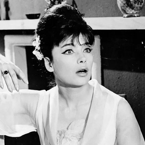 Τζένη Καρέζη | Το πικάντικο άρωμα που είχε γίνει η "υπογραφή" της