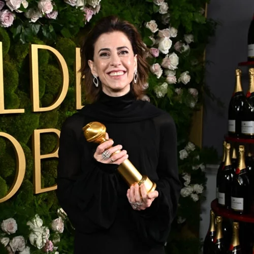 Fernanda Torres | Ποια είναι η ηθοποιός που "έκλεψε" τη Χρυσή Σφαίρα από την Angelina Jolie και τη Nicole Kidman