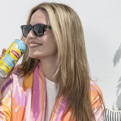 Lipton Ice Tea Sparkling Zero Sugar | Αυτό είναι το ρόφημα που θα μεταμορφώσει το afternoon snacking σε μία απολαυστική ιεροτελεστία
