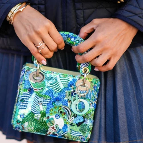 Coconut nails | Η κομψή τάση μανικιούρ που έχει ήδη αντικαταστήσει τα "strawberry milk nails"