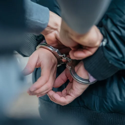 Βαρύτατες κατηγορίες στους συλληφθέντες για τα αιματηρά επεισόδια στη Νέα Φιλαδέλφεια