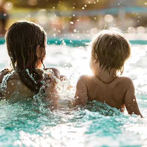 Τραγωδία στη Νέα Μάκρη με 10χρονη που έμεινε τρία λεπτά στον πάτο της πισίνας