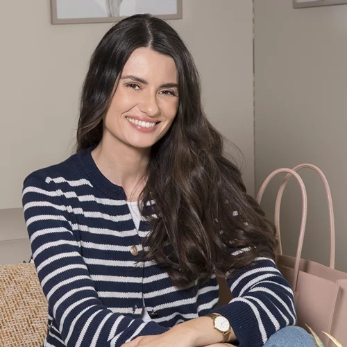 What's in my bag | Τα προϊόντα ομορφιάς που έχει απαραιτήτως στην τσάντα της μια beauty editor