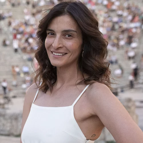 Αντιγόνη Κουλουκάκου: " Ήμουν έξι μήνες κλεισμένη μέσα σε ένα σπίτι με κατάθλιψη, την οποία την έλεγα θλίψη"