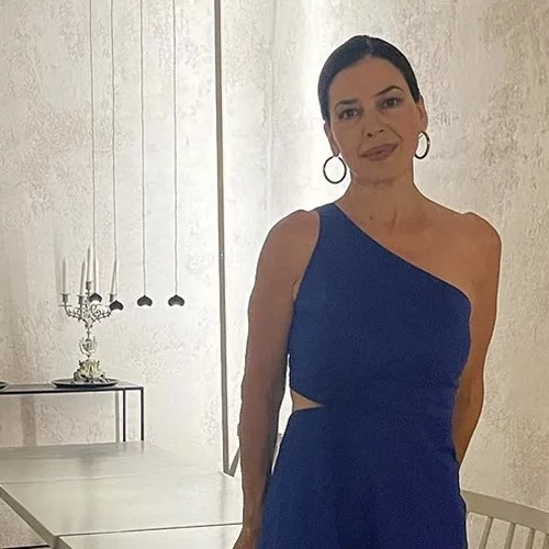 Γυμνασμένη και χαρούμενη όσο ποτέ | Η Ναταλία Δραγούμη κάνει διακοπές στην Πάτμο και είναι στα καλύτερά της