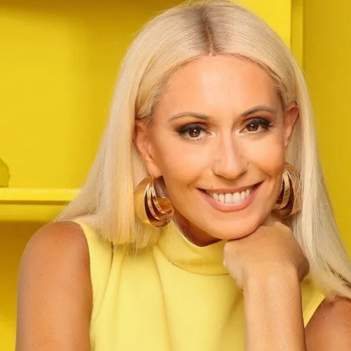 Η Μαρία Μπακοδήμου πήγε στη Θεσσαλία για να συμβάλει στη βοήθεια για τη μεταφορά ειδών πρώτης ανάγκης