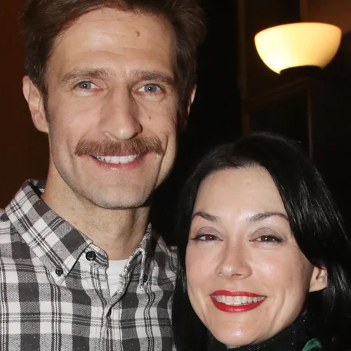 Νάντια Γιαννακοπούλου | Στην ορκωμοσία των βουλευτών μαζί με τον σύζυγό της, Μάξιμο Μουμούρη, και τις πανέμορφες κόρες τους