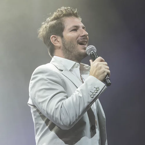 Celebrity News | Όταν κάποιος σου λέει πως είναι gay, η απάντηση δεν είναι "Και τι μας το λες"