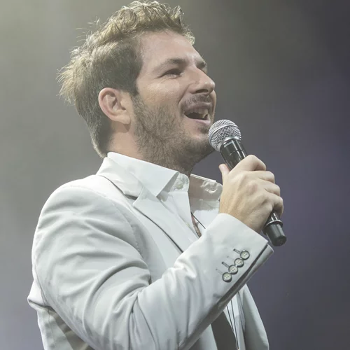 Γιώργος Περρής | "Με ανάγκασαν σε δισκογραφική να υπογράψω ότι δε θα αποκαλύψω δημόσια πως είμαι gay"