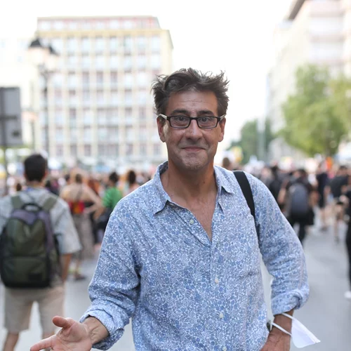 Ορέστης Ανδρεαδάκης | "H Jolie είναι ξινούλα και ο De Niro δεν μιλάει στις συνεντεύξεις του"