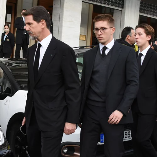 Στην Ελλάδα τα εγγόνια του τέως βασιλιά Κωνσταντίνου  για την κηδεία του