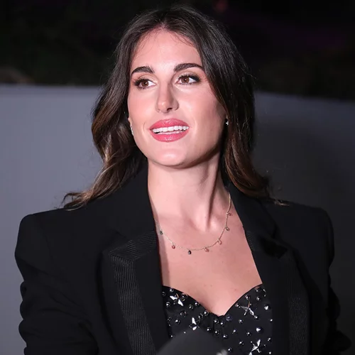 Η Παυλίνα Βουλγαράκη υιοθέτησε την πιο θηλυκή τάση της χρονιάς