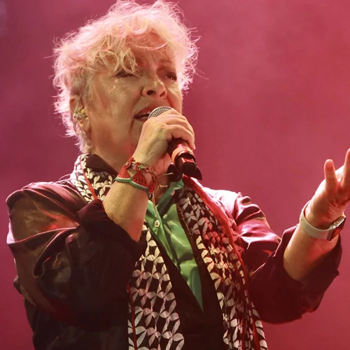 Τάνια Τσανακλίδου για Φοίβο Δεληβοριά | "Είσαι πλέον και η δική μου φωνή, ο δικός μου άνθρωπος, ο δάσκαλος. Σ’ αγαπώ"