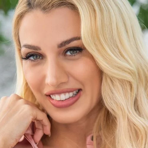 Baby swimming | Ο γιος της Κωνσταντίνας Σπυροπούλου μαθαίνει κολύμπι - Το γλυκό βίντεο που δημοσίευσε στα social media