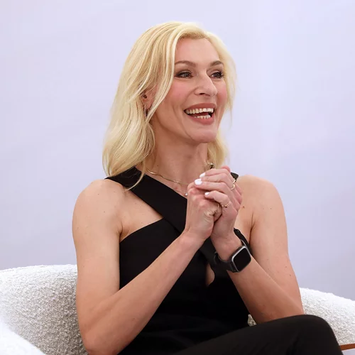 Με πιο κοντά μαλλιά από ποτέ η Ζέτα Δούκα | Το νέο hair look της ανήκει στις τάσεις της σεζόν