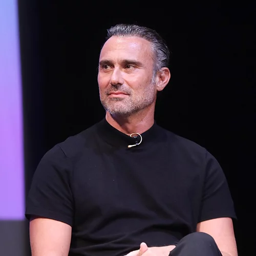 Γιώργος Καπουτζίδης | "Δε σηκώνομαι το πρωί και λέω "αχ Θεέ μου, πάλι gay ξύπνησα""