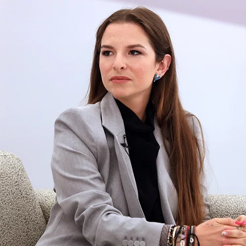 Εριέττα Κούρκουλου Λάτση | "Αν είχα σκάσει εγώ ή οποιοσδήποτε πλούσιος θα μας απαγορευόταν η είσοδος;"