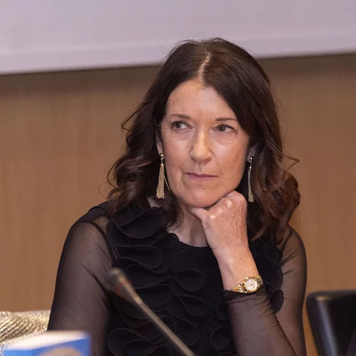 Η διεθνής και διαχρονική αξία της ελληνικής γλώσσας | Χίσλοπ "Στην Αγγλία μιλάμε ελληνικά χωρίς να το καταλαβαίνουμε"