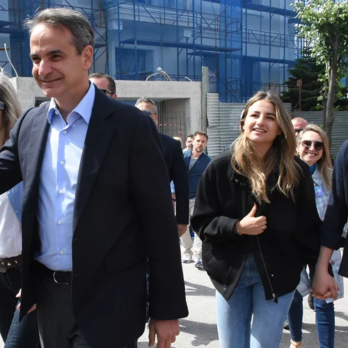 Live blog για τις εκλογές 2023 - Το exit poll: ΝΔ 36-40%, ΣΥΡΙΖΑ 25-29%, ΠΑΣΟΚ 9,5-12,5%, έκπληξη με Πλεύση Ελευθερίας