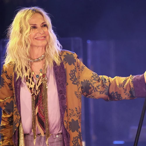 Η Άννα Βίσση αυτοτρολάρεται με μία ατάκα από το "Παρά Πέντε" που έχει αφήσει ιστορία | Το χιουμοριστικό βίντεο με την Ελισάβετ Κωνσταντινίδου