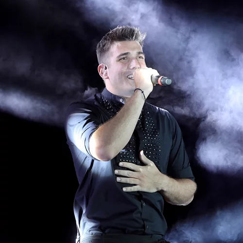 Γιώργος Κακοσαίος | Αυτή είναι η πολύ εντυπωσιακή σύντροφός του - Τα τρυφερά στιγμιότυπα