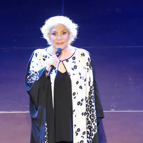 Τζωρτζίνα Σερπιέρη | Η σπάνια δημόσια εμφάνιση της κόρης της Μαρινέλλας με τα δυο της παιδιά