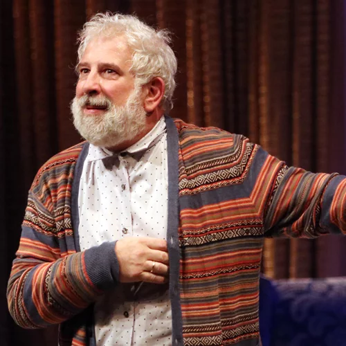 Ο Πέτρος Φιλιππίδης στην πρώτη του δημόσια εμφάνιση μετά τη δικαστική απόφαση