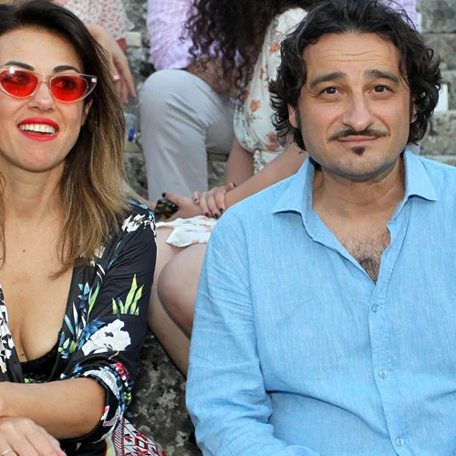 Λίνα Πρίντζου | H σύζυγος του Βασίλη Χαραλαμπόπουλου ποζάρει με μπικίνι και επιδεικνύει το καλογυμνασμένο της κορμί