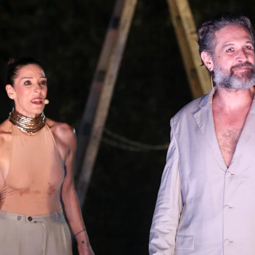 Η Αθηνά Μαξίμου όπως δεν την έχουμε ξαναδεί | Το σέξι φόρεμα που ανέδειξε τα καλλίγραμμα πόδια της