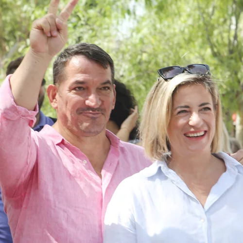 Πύρρος Δήμας και Αφροδίτη Σκαφίδα στις πρώτες δηλώσεις για την κόρη τους: "Είχα δύσκολη γέννα"