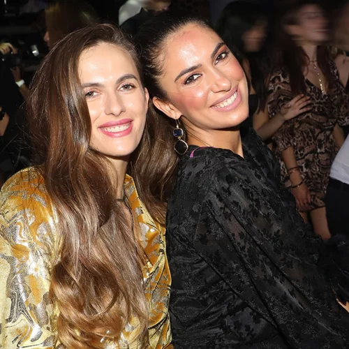 Άννα και Τέα Πρέλεβιτς | Μας συστήνουν την πανέμορφη μητέρα τους μέσα από μία υπέροχη φωτογραφία