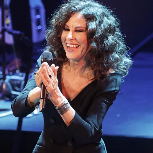 Ελευθερία Αρβανιτάκη | Σε σπάνιο "κλικ" σε ηλικία 31 ετών το καλοκαίρι του 1988