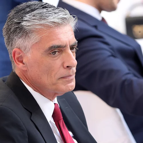 Ο Νίκος Ευαγγελάτος σε μία σπάνια δημόσια εμφάνιση με τον 27χρονο γιο του, Λάμπη Ευαγγελάτο