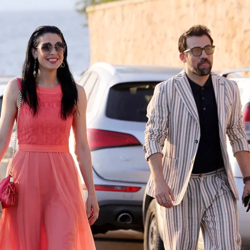 Ιωάννα Τριανταφυλλίδου-Κίμων Κουρής | Στιγμιότυπα από τη ρομαντική απόδρασή τους στη Σαντορίνη