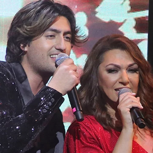 Καίτη Γαρμπή - Δημήτρης Σχοινάς | Μία μόνο φωτογραφία αρκεί για να αποδείξει πόσο πολύ μοιάζουν