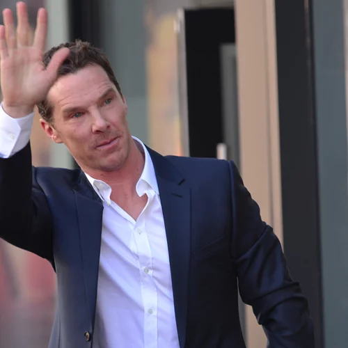 Στην Ελλάδα η μητέρα του Benedict Cumberbatch | Η πρόταση του Βασίλη Κικίλια στον ηθοποιό