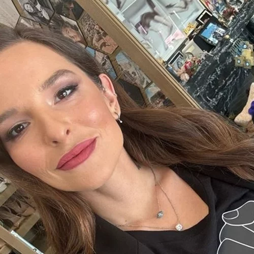 "Είστε θλιβερός. ΕΜΕΤΟΣ" | Η οργισμένη απάντηση της Εριέττας Κούρκουλου Λάτση σε μήνυμα follower