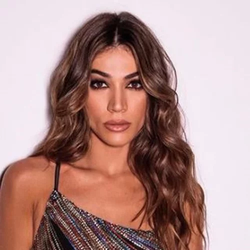 Face gems | Το hack της Ήβης Αδάμου για μεγαλύτερα μάτια και εντυπωσιακό βλέμμα