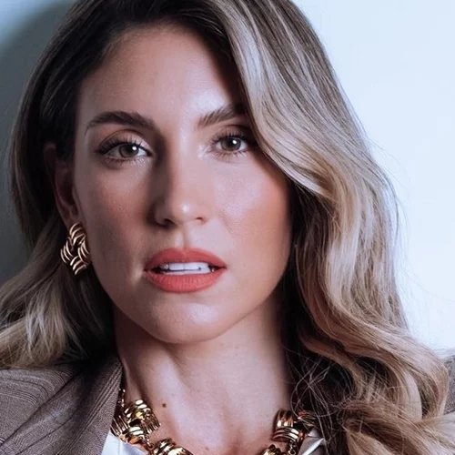 Αθηνά Οικονομάκου | Ο γιος της, Μάξιμος, ντύθηκε χάρος για το Halloween