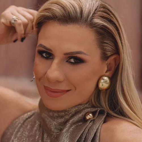 Η πανύψηλη Αέλια Κατσούλη έχει γενέθλια | Οι συγκινητικές ευχές της Κατερίνας Καραβάτου και η γλυκιά φωτογραφία μαμάς και κόρης