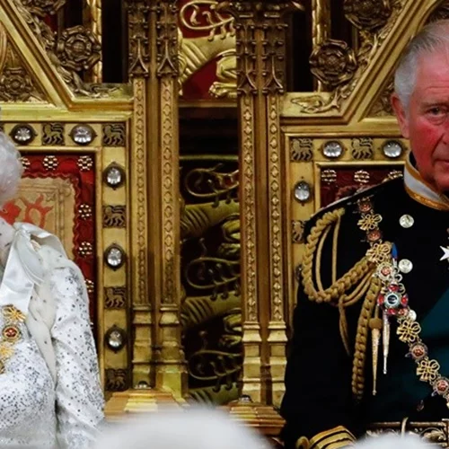 Η βασίλισσα πέθανε, ζήτω ο βασιλιάς | Ο 73χρονος Κάρολος στον βρετανικό θρόνο - Βασιλική σύζυγος η Καμίλα