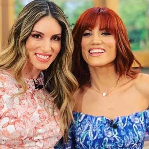 Η Μαίρη Συνατσάκη μιλάει ξεκάθαρα για τη σχέση της με την Αθηνά Οικονομάκου