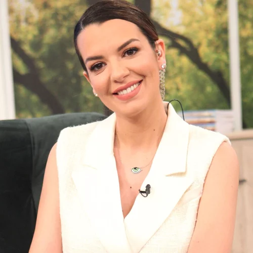 Η Νικολέττα Ράλλη μαγειρεύει ό,τι έχει στο ψυγείο της σε μία απολαυστική συνταγή