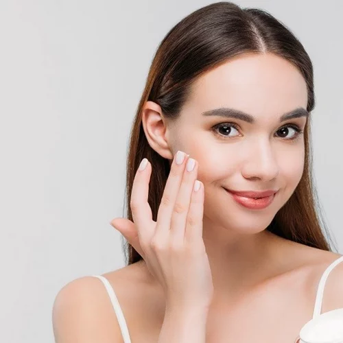 Ενυδάτωση προσώπου | Το Α και το Ω στην καθημερινή περιποίηση της επιδερμίδας